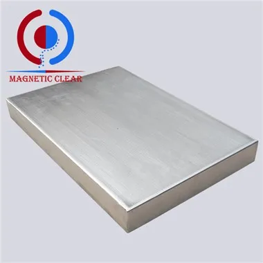 Séparateur carré à suspension magnétique permanente
